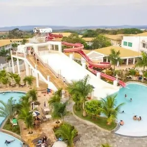 nobrezafiori-apts-particular-localizado-no-lacquadiroma.caldasnovashotels.com/